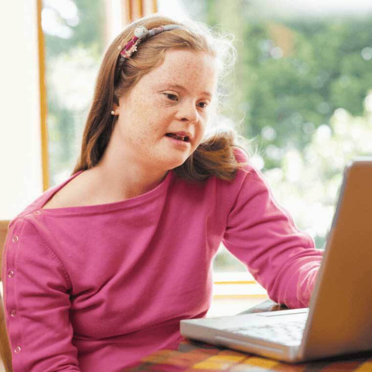 DS-Girl-Computer_907x760a image DS-Girl-Computer_907x760a.jpg